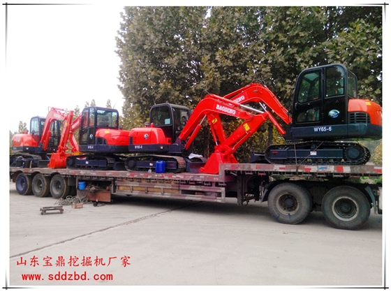 山東寶鼎挖掘機(jī)廠家小型挖掘機(jī)械產(chǎn)品
