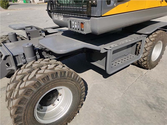 寶鼎80挖掘機(jī).jpg