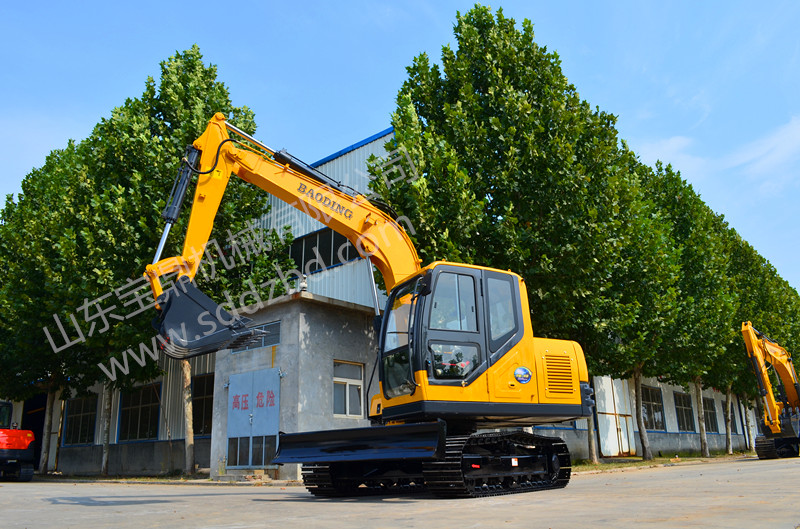 山東寶鼎履帶90小型挖掘機(jī)