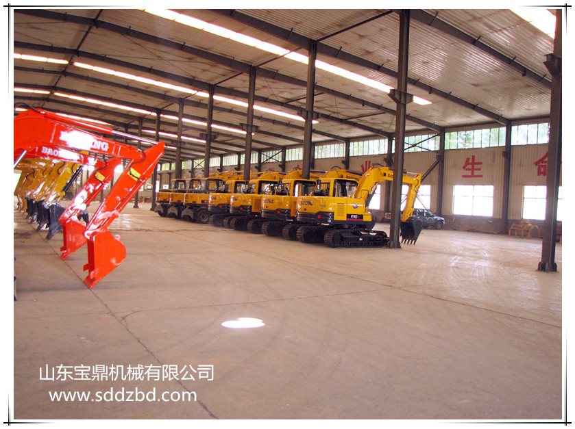 寶鼎挖掘機(jī)公司小型挖掘機(jī)械產(chǎn)品