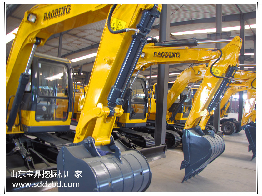 山東寶鼎挖掘機廠家小型挖掘機械產(chǎn)品