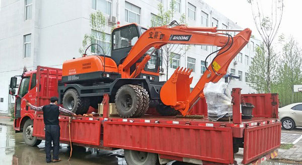 輪式挖掘機(jī)80車型.jpg