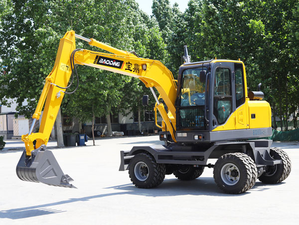 寶鼎輪式挖掘機(jī)80車型.jpg